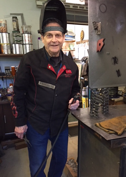 Kronenberg Lee in Studio